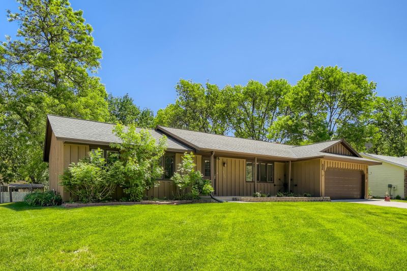10109 Raven St NW, Coon Rapids, MN 55433