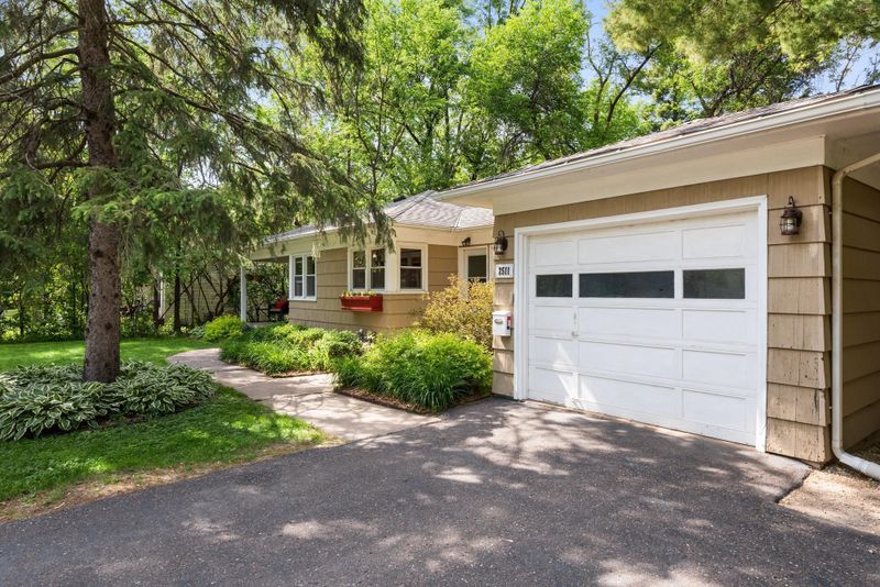 2511 19th Ave E, North Saint Paul, MN 55109