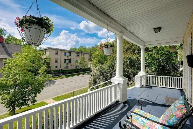 894 Westminster St, Saint Paul, MN 55130