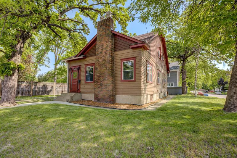 126 Riverside Dr SE, Saint Cloud, MN 56304