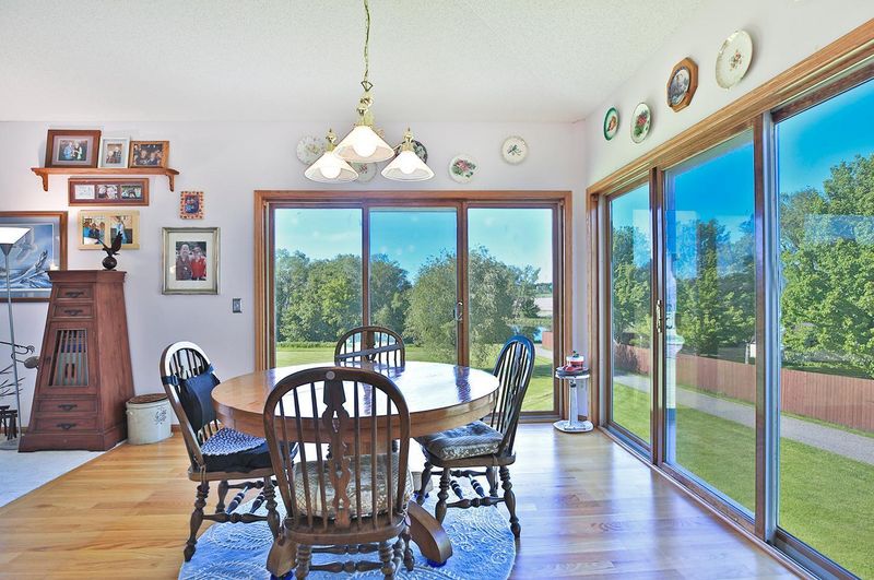 533 Deer Trl, Montgomery, MN 56069