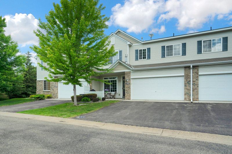 1762 Prescott Ct, Chaska, MN 55318