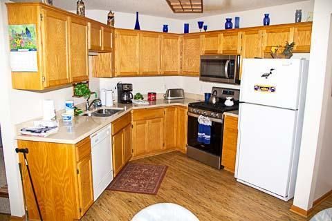 8532 Telford Crossing, Brooklyn Park, MN 55443
