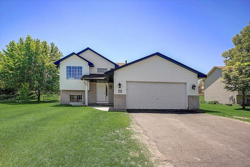 1703 Sage Ln, Shakopee, MN 55379