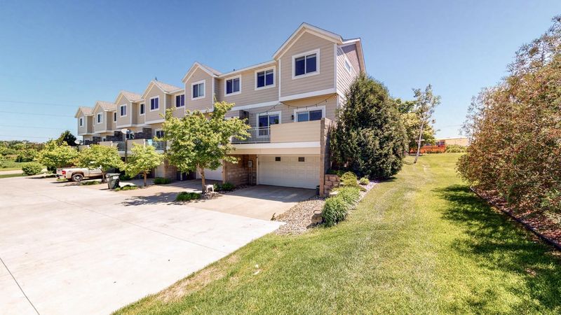 5012 Harvest Lake Dr NW, Rochester, MN 55901