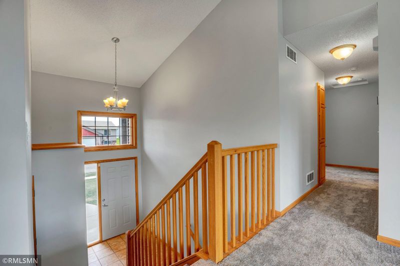 1272 Ridge Ln, Belle Plaine, MN 56011