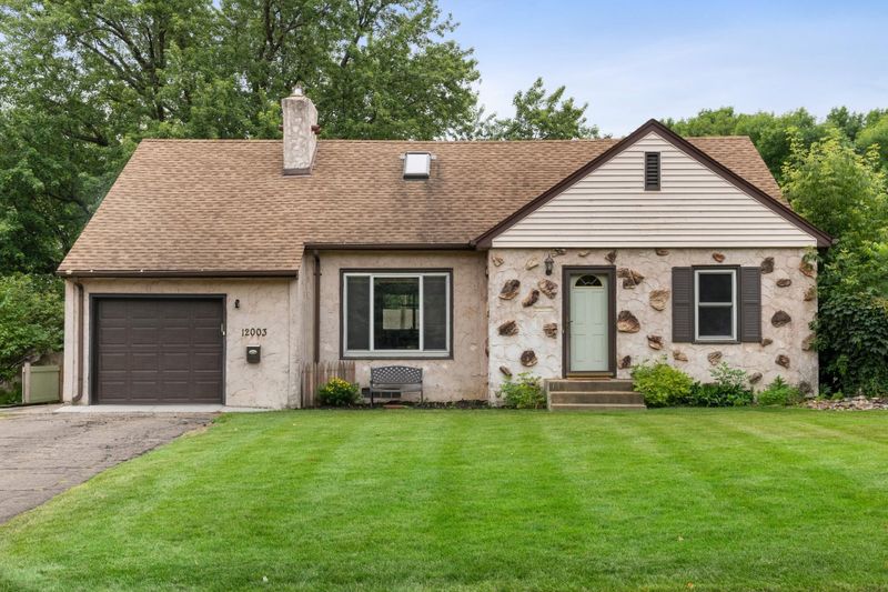 12003 Sunrise Ln, Minnetonka, MN 55343