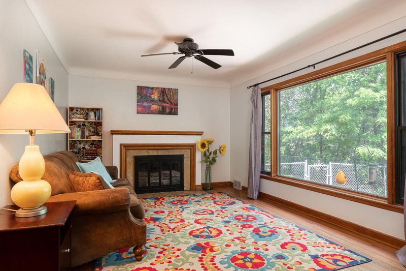 765 Hall Ave, Saint Paul, MN 55107