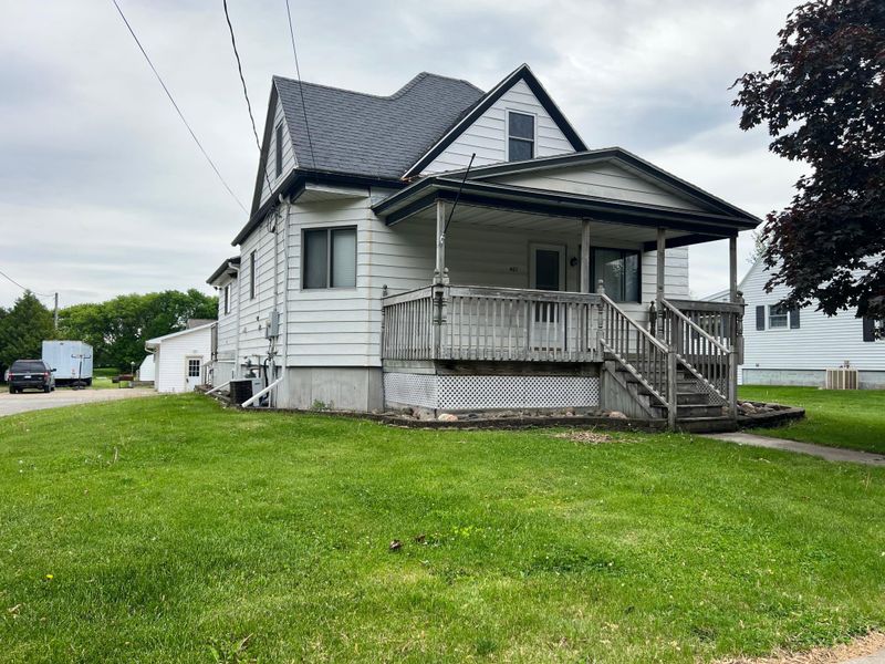 401 1st Ave SE, Hayfield, MN 55940