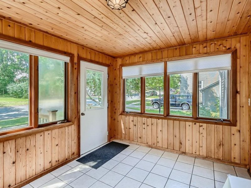 119 6th St E, Hastings, MN 55033