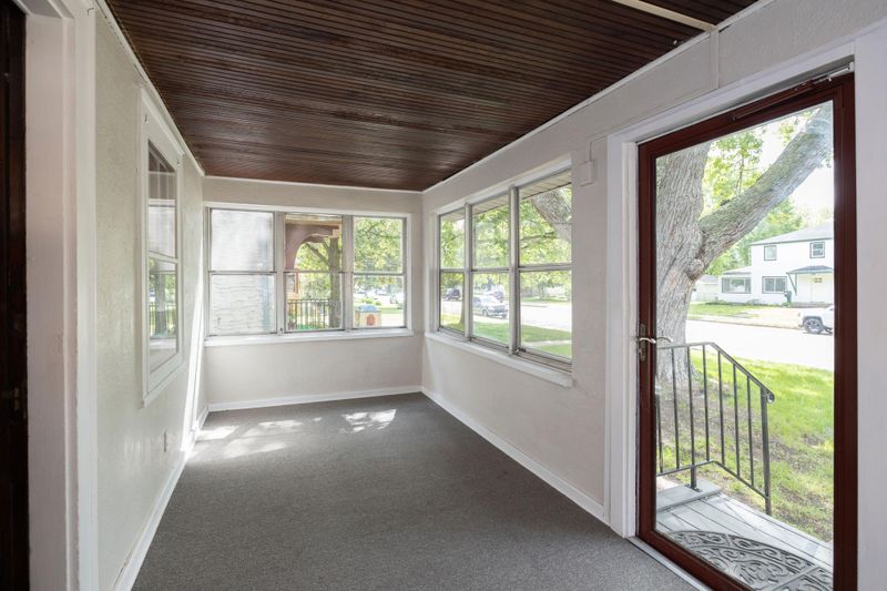 1843 Stillwater Ave E, Saint Paul, MN 55119