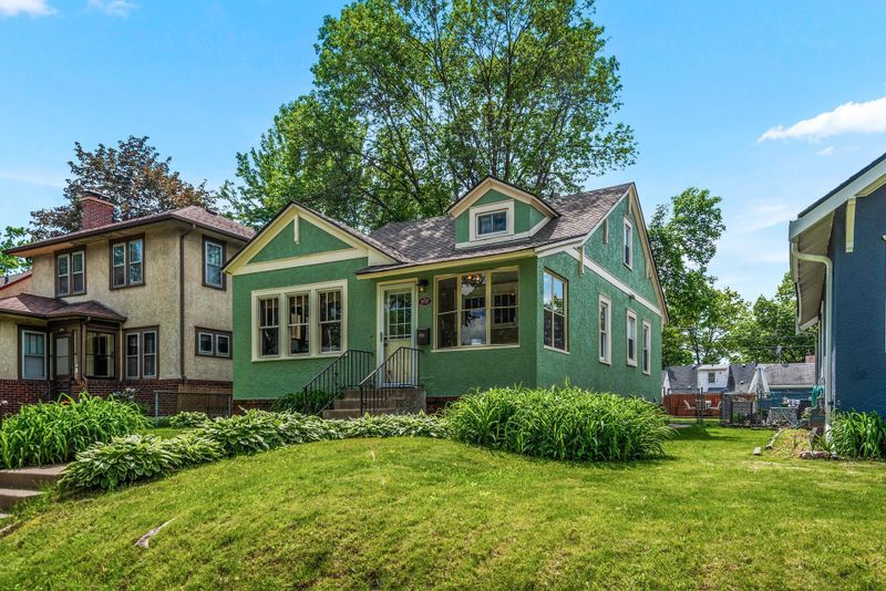 3727 Vincent Ave N, Minneapolis, MN 55412