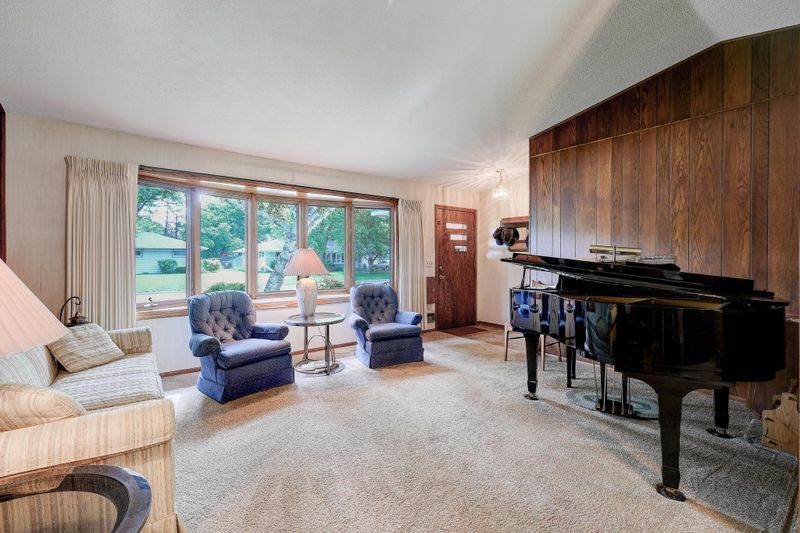 6736 Jefferson St NE, Fridley, MN 55432