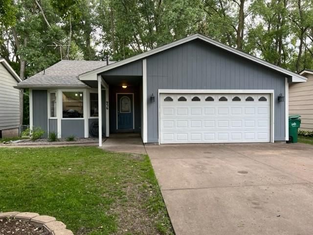 956 104th Ave NW, Coon Rapids, MN 55433