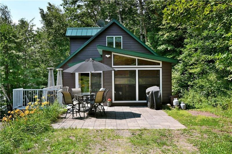 W2147 Grob Rd, Sarona, WI 54870