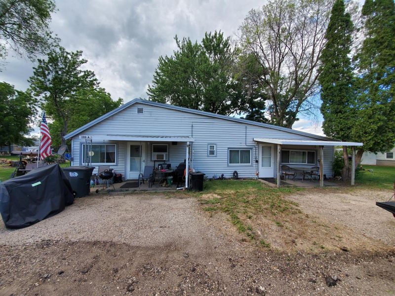 380 W 19th St, Cochrane, WI 54622