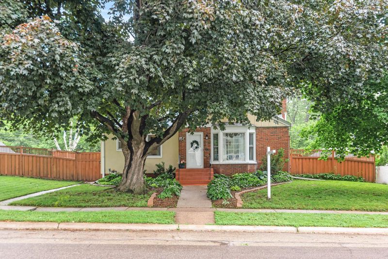 15 Annapolis St E, Saint Paul, MN 55118