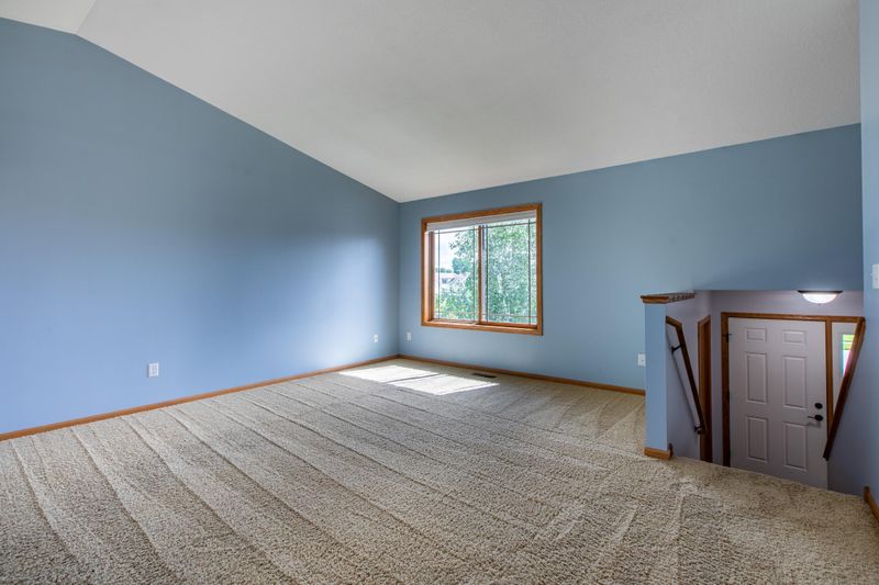 5243 Castleview Dr NW, Rochester, MN 55901