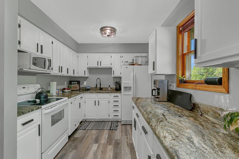 129 8th Ave SE, Saint Joseph, MN 56374