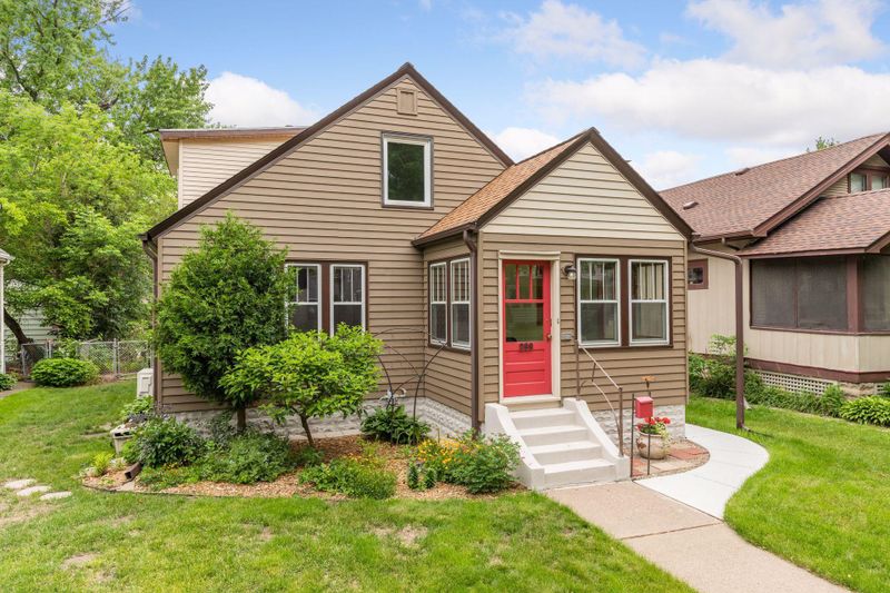289 Warwick St, Saint Paul, MN 55105