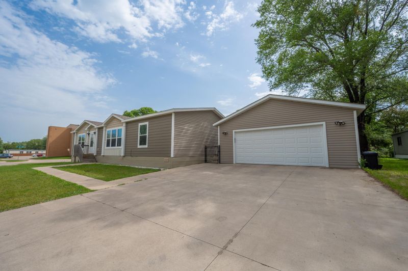 1902 17th St SE, Rochester, MN 55904