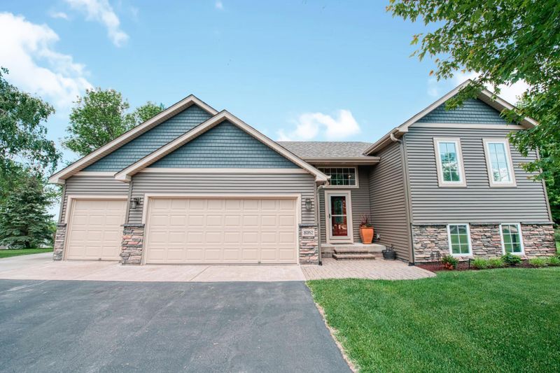 16982 Georgetown Way, Lakeville, MN 55044