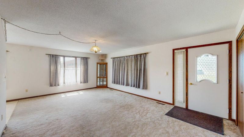 117 3rd St E, Wabasha, MN 55981