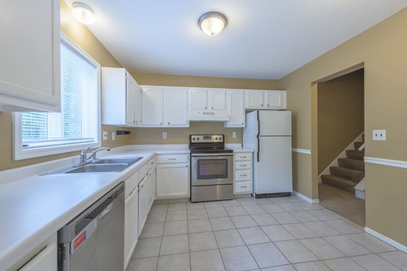 629 Dorland Rd S, Maplewood, MN 55119
