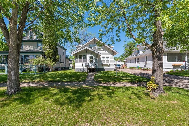 707 N 7th St, Brainerd, MN 56401