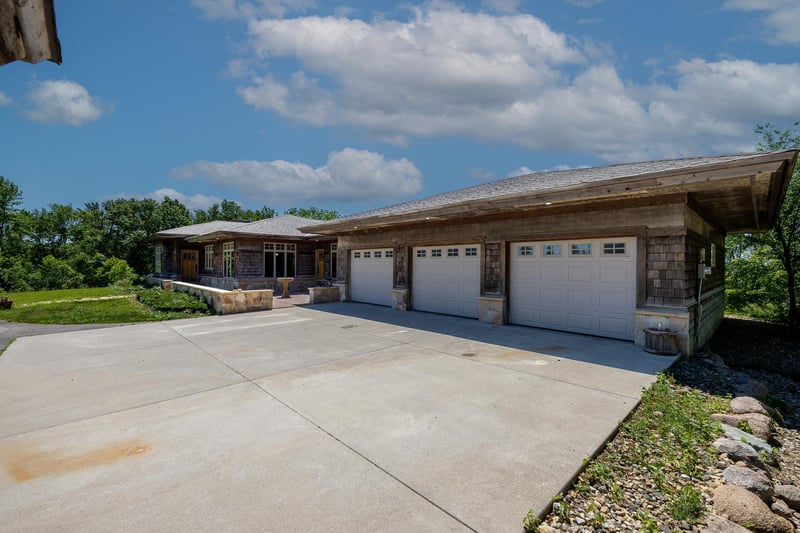 15224 Giefer Ave, Northfield, MN 55057