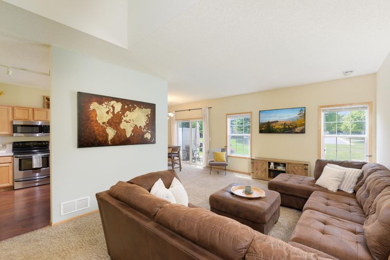 6630 154th St W, Apple Valley, MN 55124