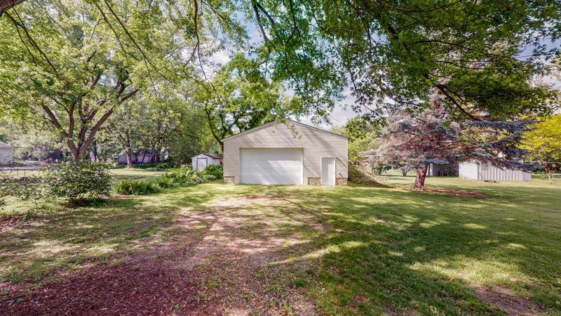 109 21st St SW, Rochester, MN 55902