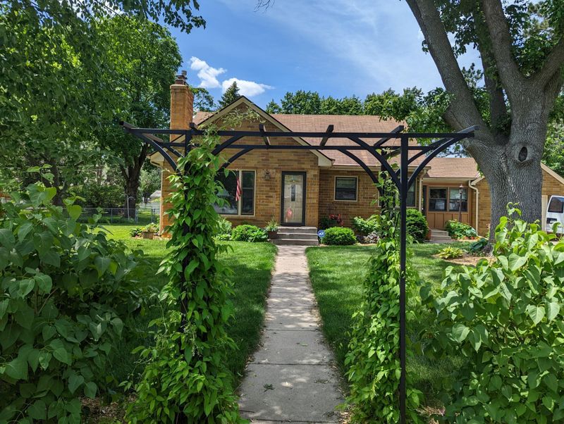 8924 Colfax Ave S, Bloomington, MN 55420