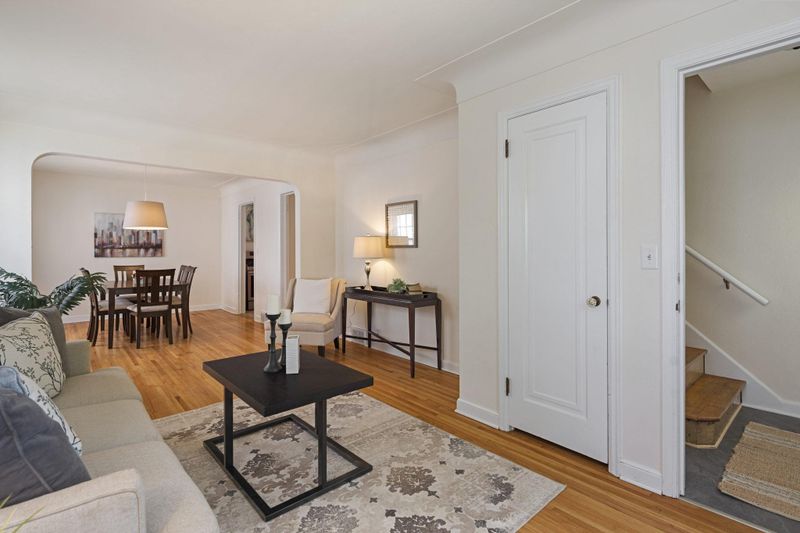 1304 Margaret St, Saint Paul, MN 55106