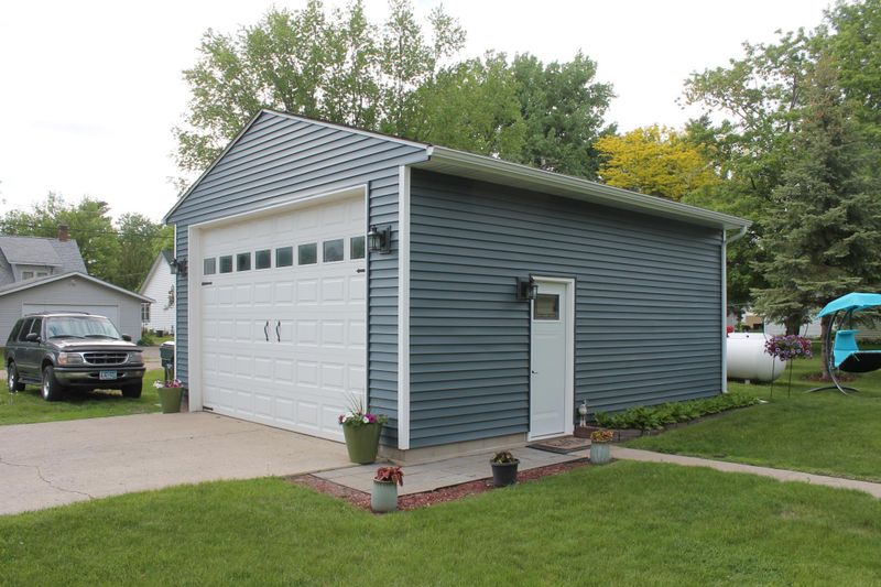 441 Pleasant Ave S, Brooten, MN 56316