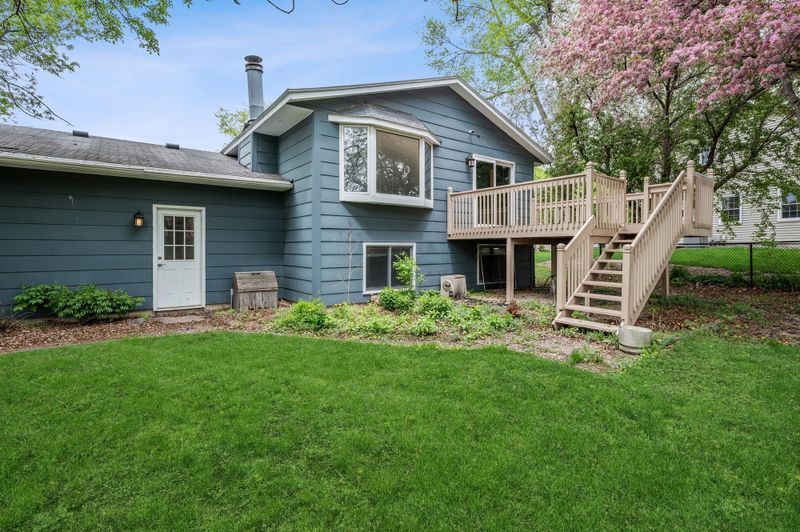 6015 W 106th St, Bloomington, MN 55438