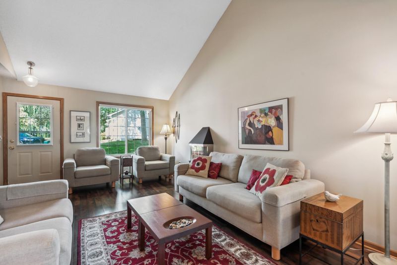 2320 Williams Dr, Burnsville, MN 55337