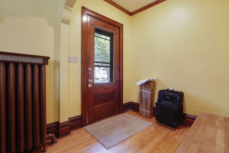 1607 Adams St NE, Minneapolis, MN 55413