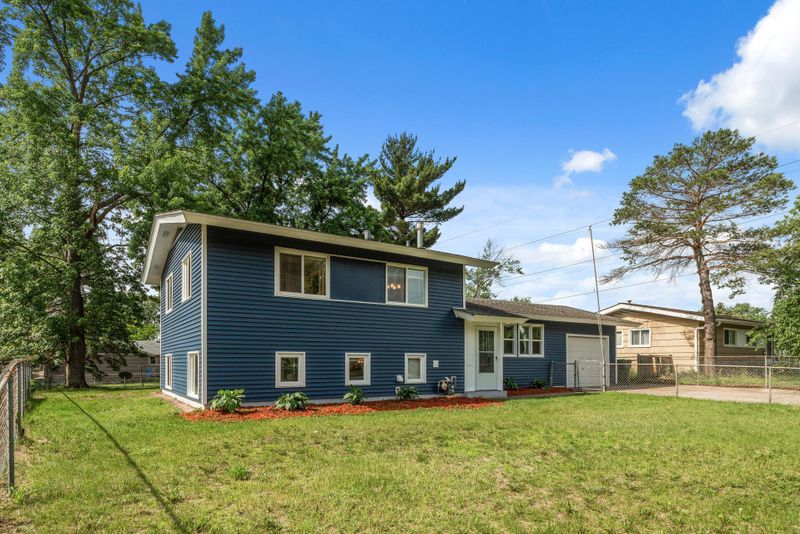 2913 Nash Rd, Brooklyn Center, MN 55430