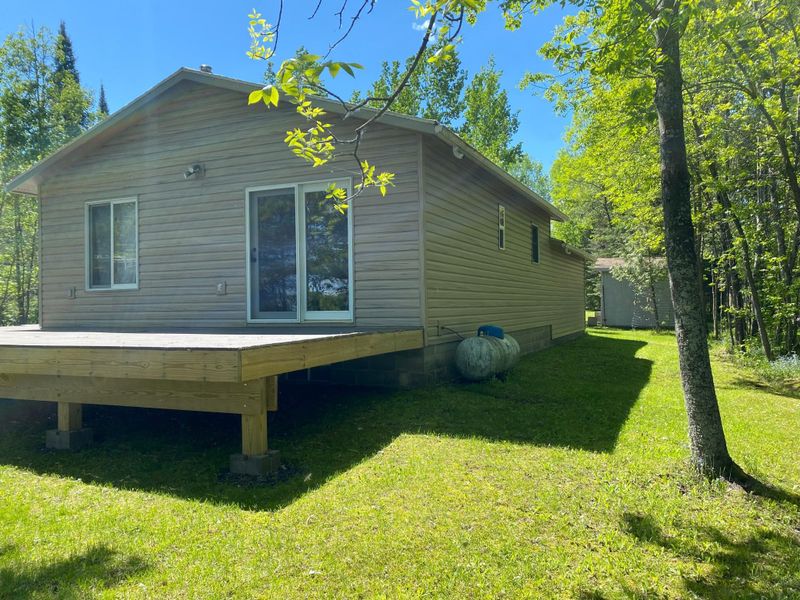 3763 Sundling Rd, Tower, MN 55790