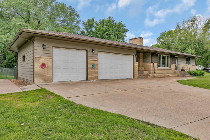 1540 103rd Ave NW, Coon Rapids, MN 55433