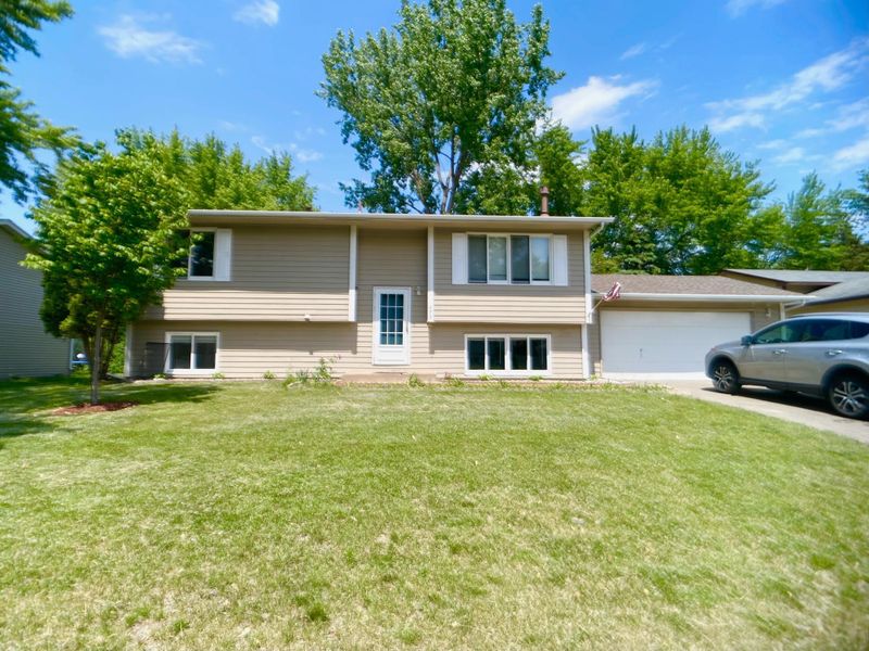 675 Doris Ave, Shoreview, MN 55126
