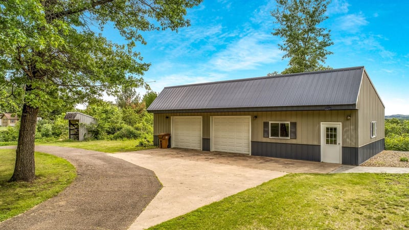 W6381 S Prairie Ln, Durand, WI 54736