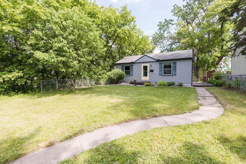 7401 Edgebrook Dr, Saint Louis Park, MN 55426
