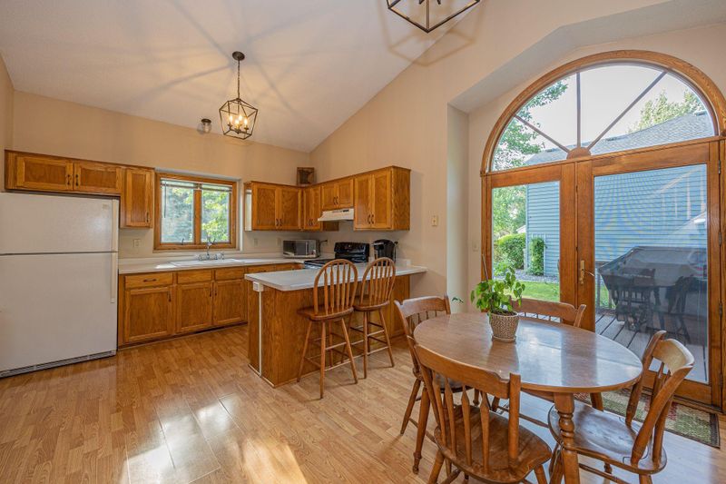 504 Bechtold Dr, Sartell, MN 56377