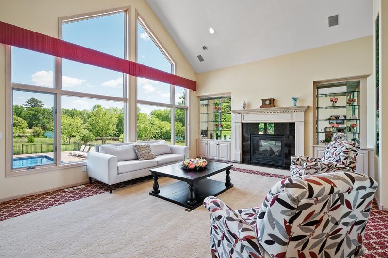 4736 Mcdonald Drive Pl, Stillwater, MN 55082