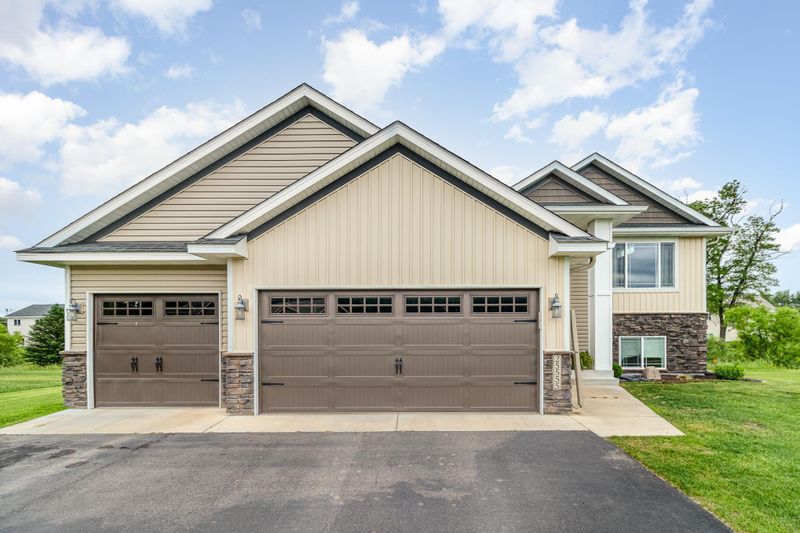 25555 12th St W, Zimmerman, MN 55398
