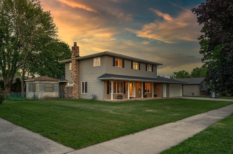 1909 10th St SW, Austin, MN 55912