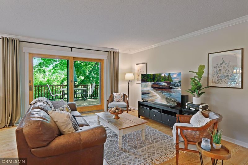 17901 Powderhorn Dr, Minnetonka, MN 55345