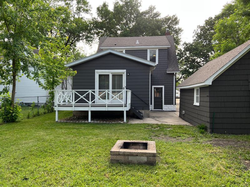 304 8th St NW, Austin, MN 55912